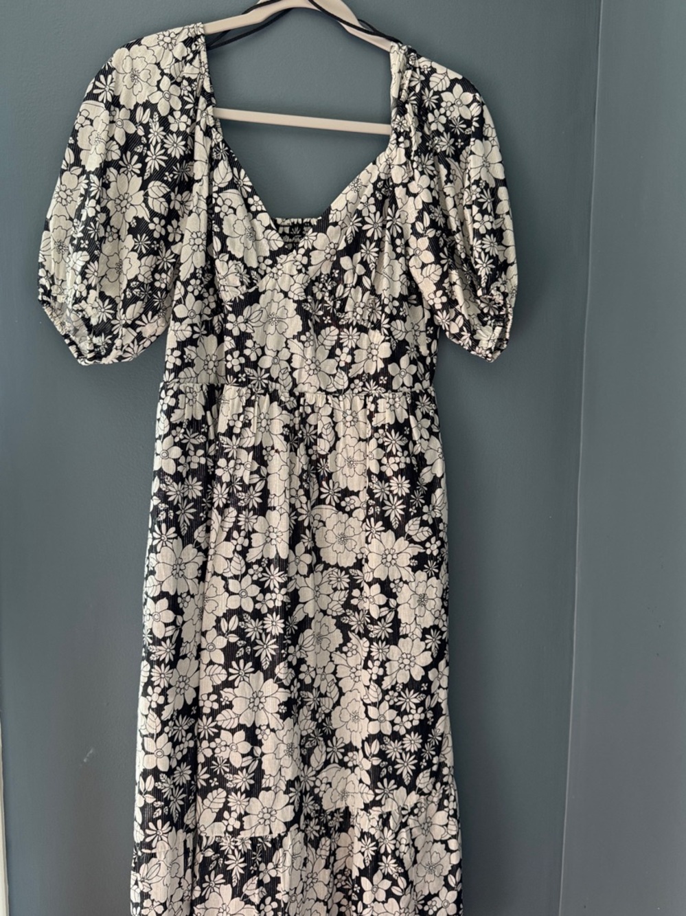 GAP Black and White Floral Midi Dress with Puff Sleeves